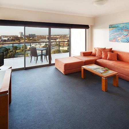 Seashells Mandurah Hotel Екстериор снимка