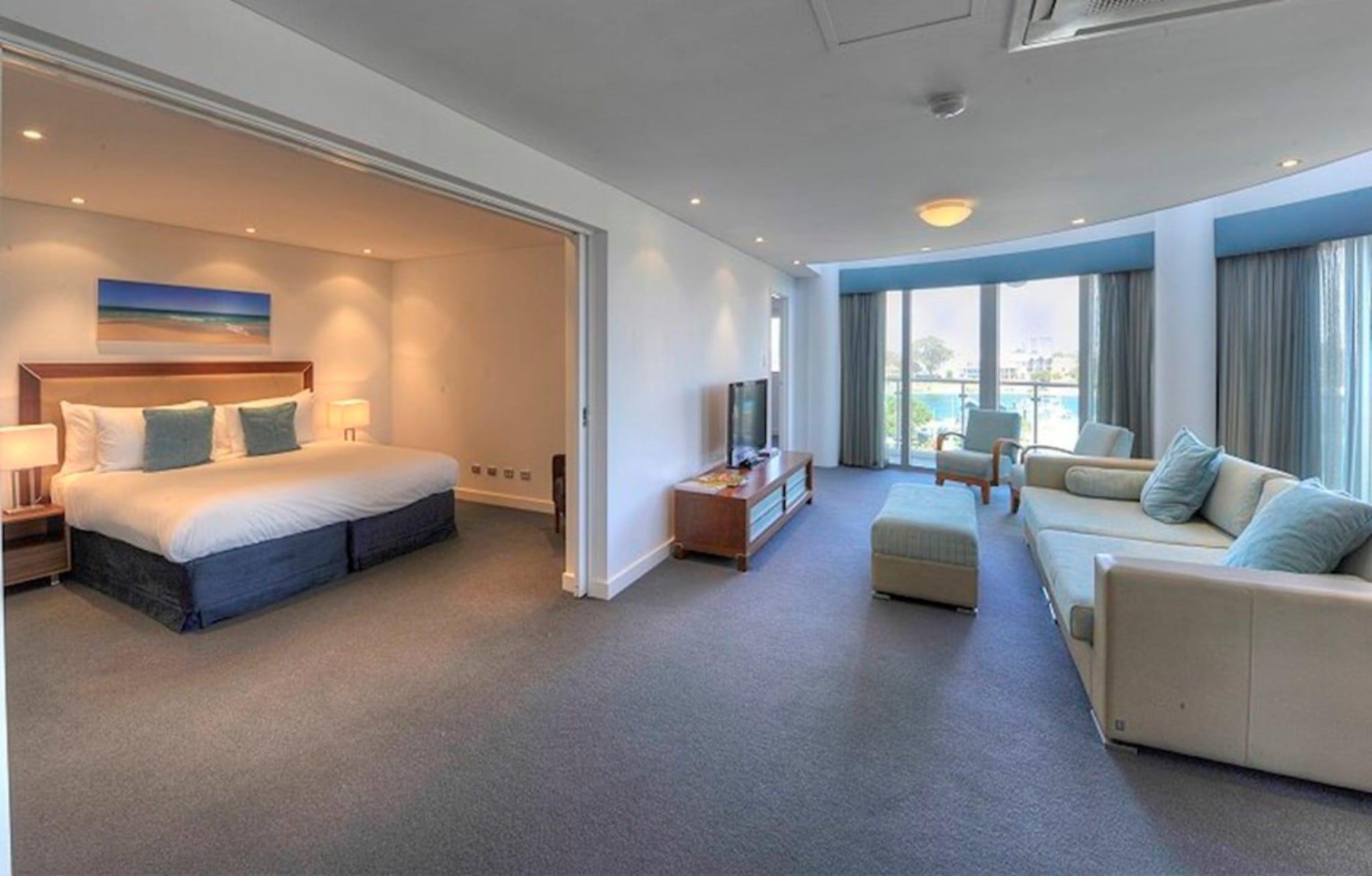 Seashells Mandurah Hotel Екстериор снимка