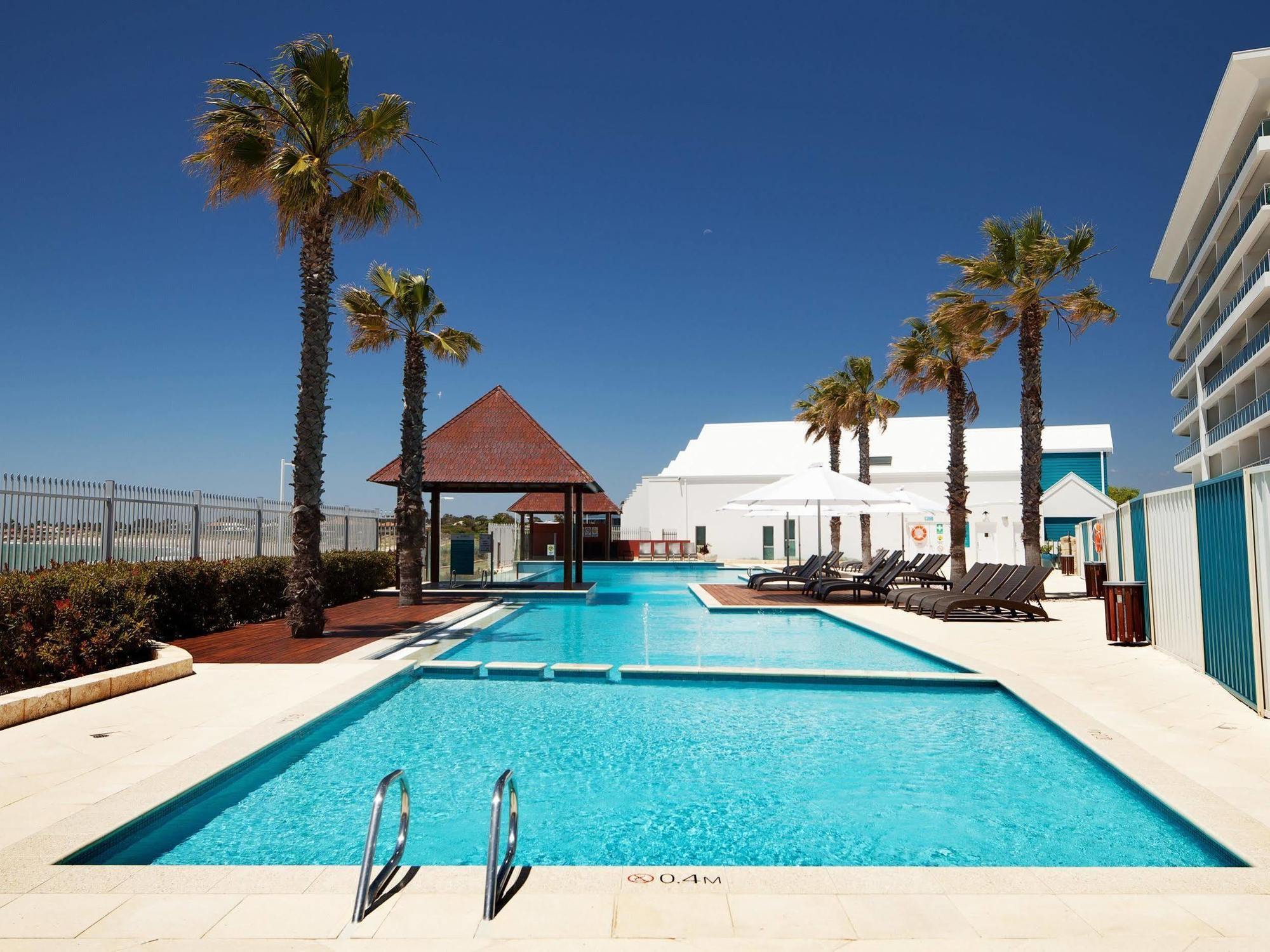 Seashells Mandurah Hotel Екстериор снимка